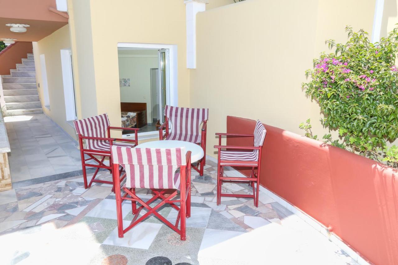 Heaven Apartments Agia Marina Dış mekan fotoğraf