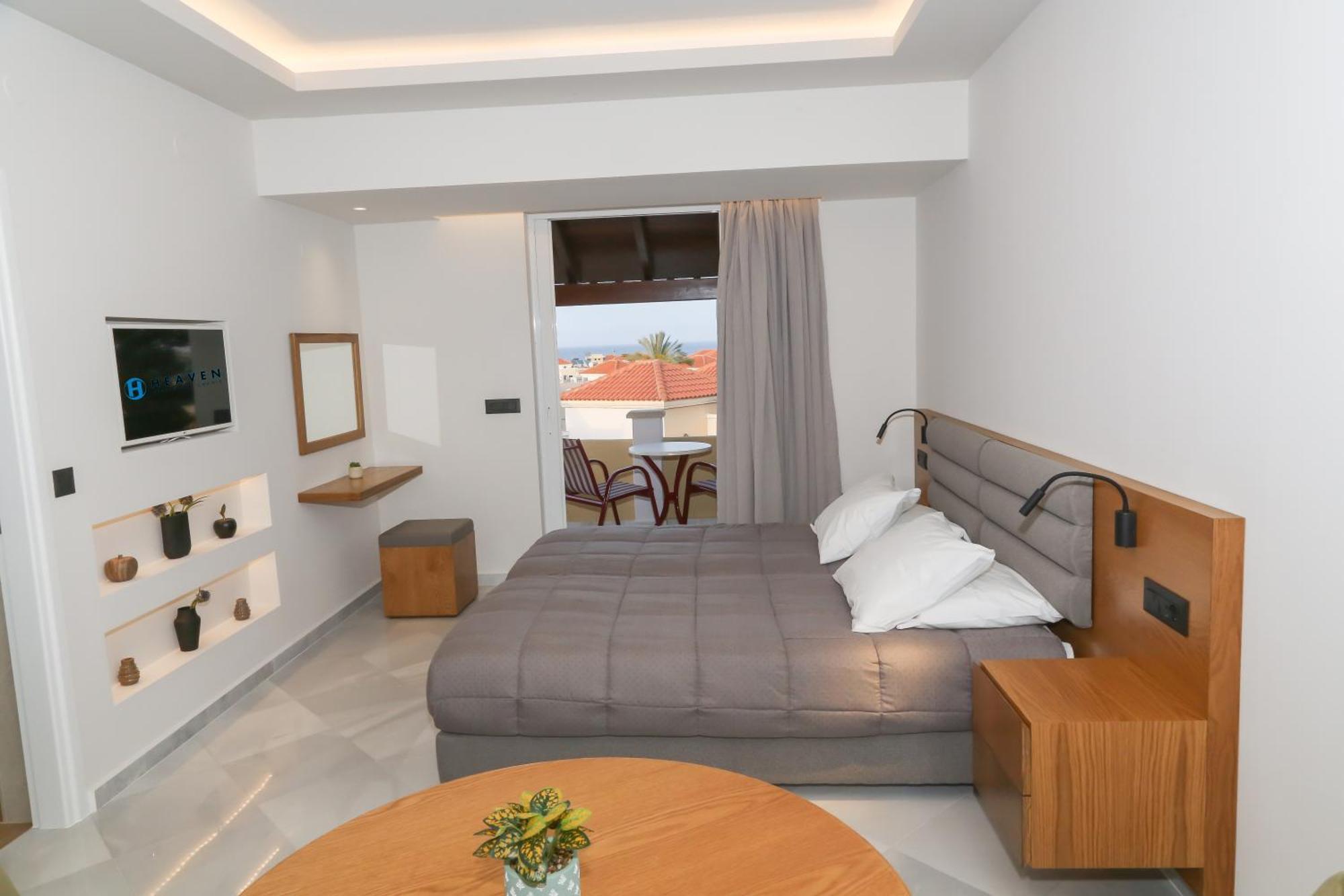 Heaven Apartments Agia Marina Dış mekan fotoğraf